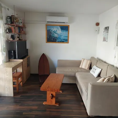 Maison Dans Avec Piscine Сasa de vacaciones *