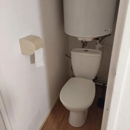 Сasa de vacaciones Maison Dans Avec Piscine *